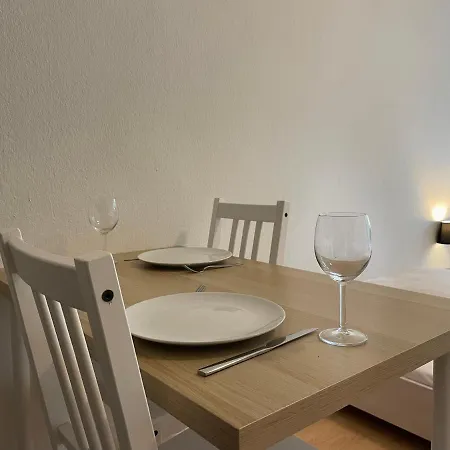 Stadtnahe Wohnung Mit Terrasse Hoechberg Exterior photo